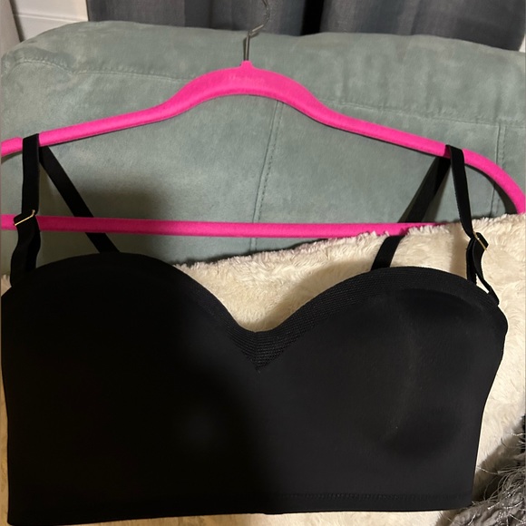 Black bra 32 C - Picture 1 of 3